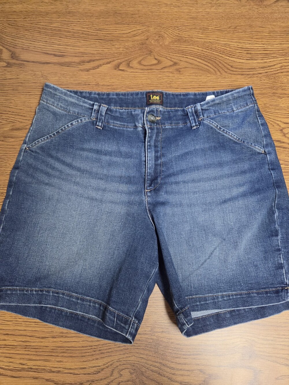 Lee Women's Blue Denim Shorts Size 14M